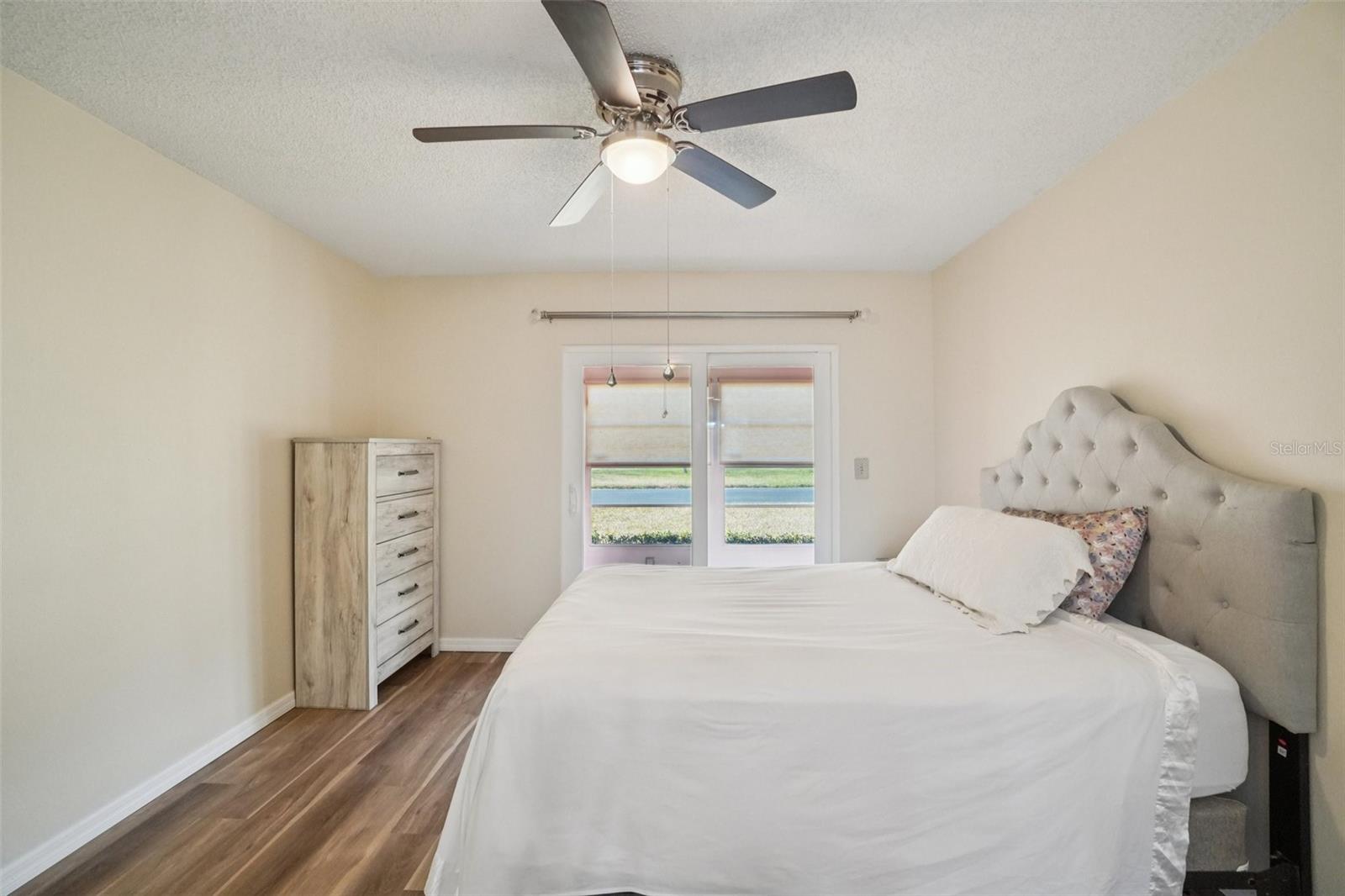 Listing photo id 16 for 11210 Carriage Hill Drive 2