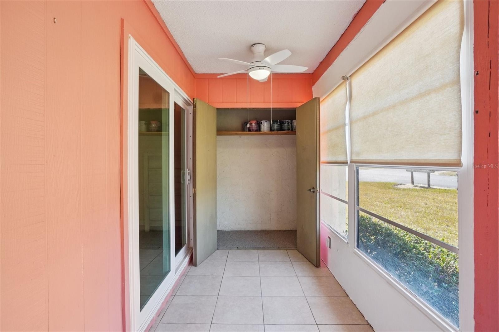 Listing photo id 22 for 11210 Carriage Hill Drive 2