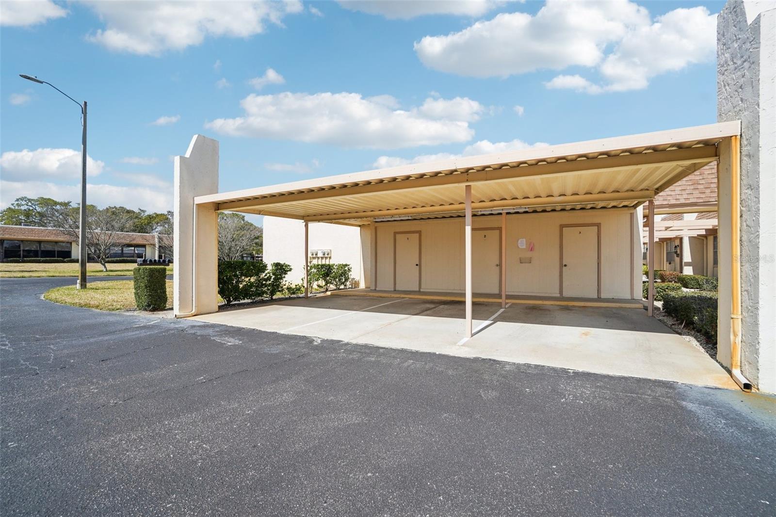 Listing photo id 26 for 11210 Carriage Hill Drive 2