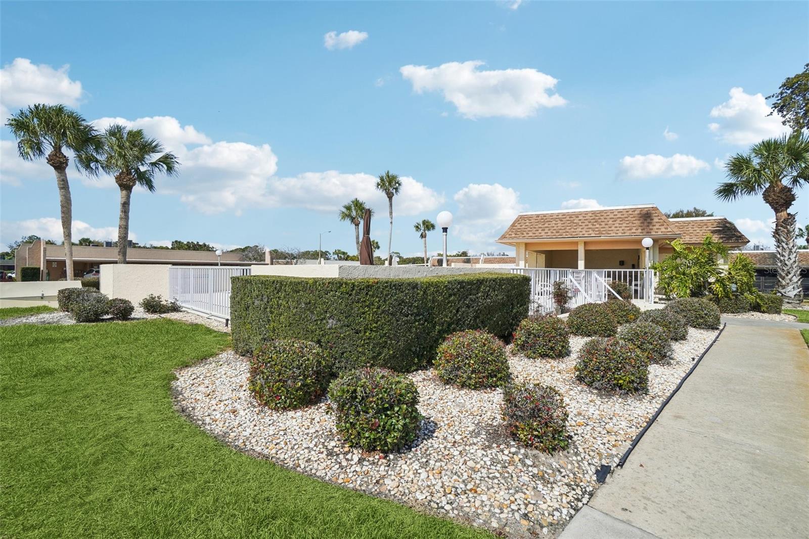 Listing photo id 27 for 11210 Carriage Hill Drive 2