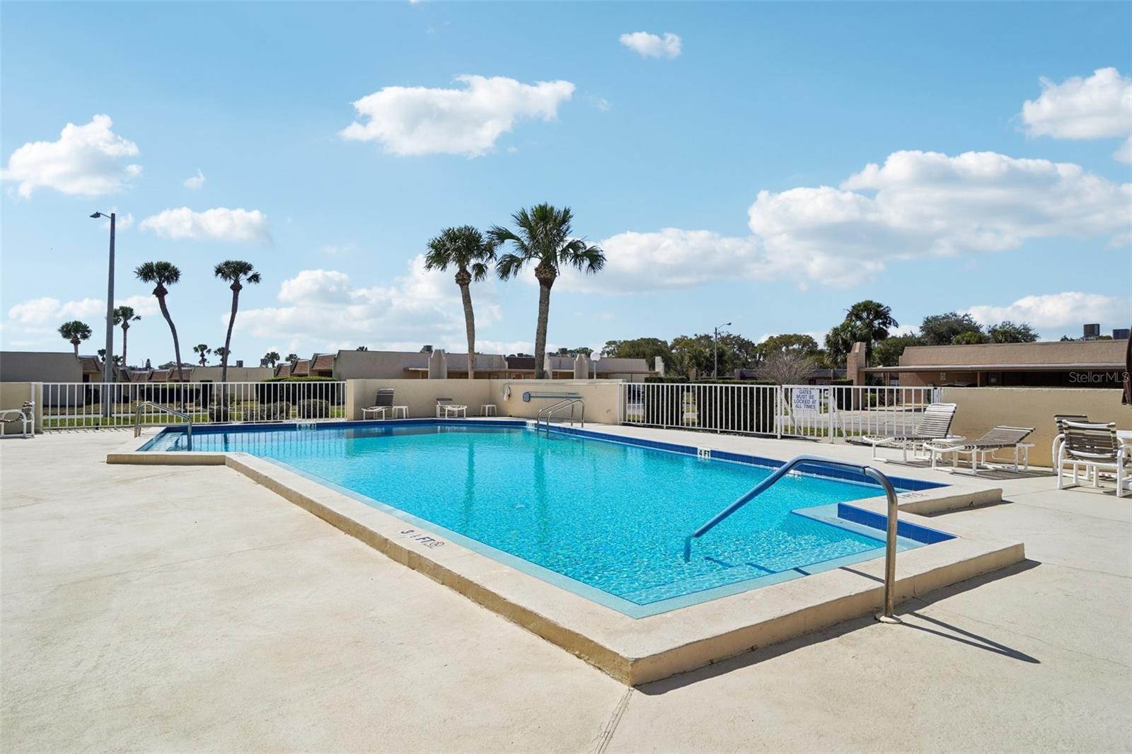 Listing photo id 29 for 11210 Carriage Hill Drive 2