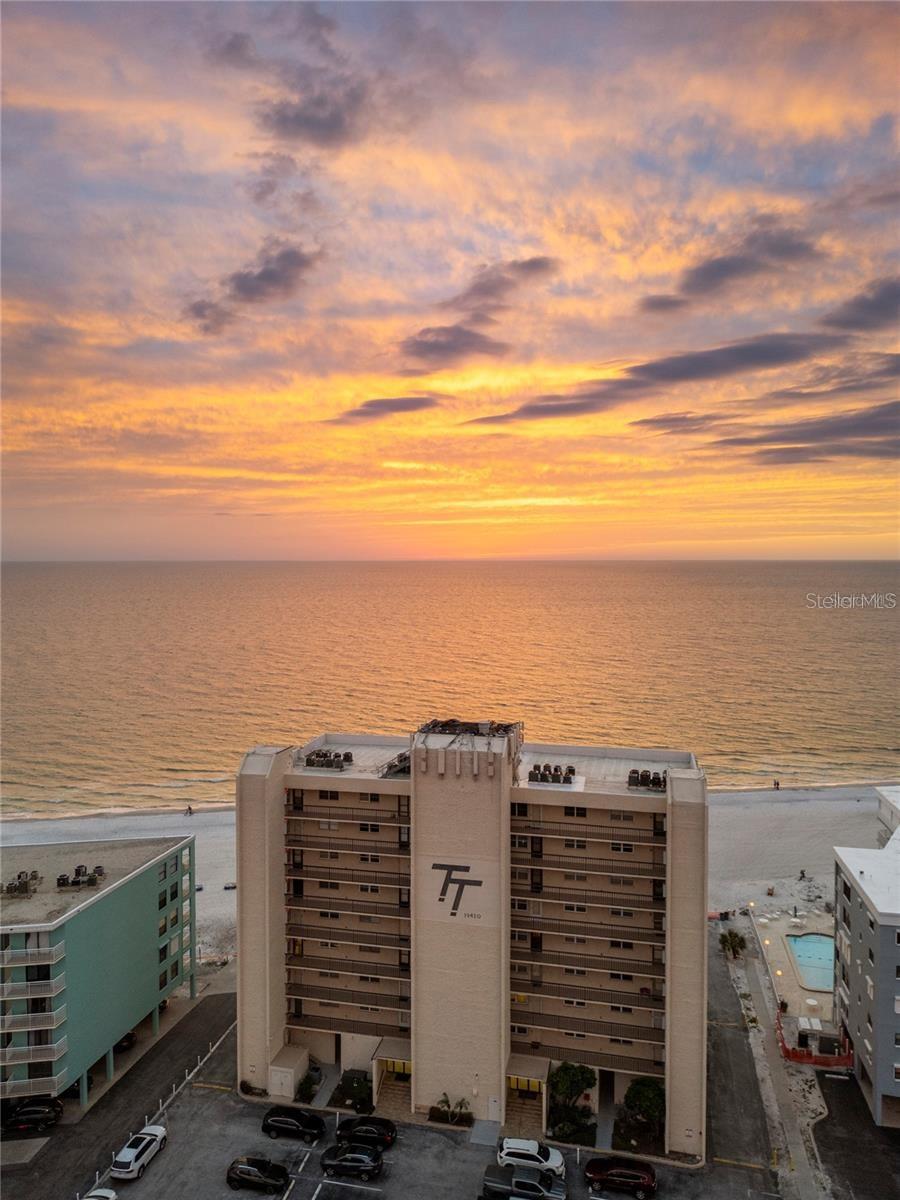 Image 7 of 44 For 19450 Gulf Boulevard 401