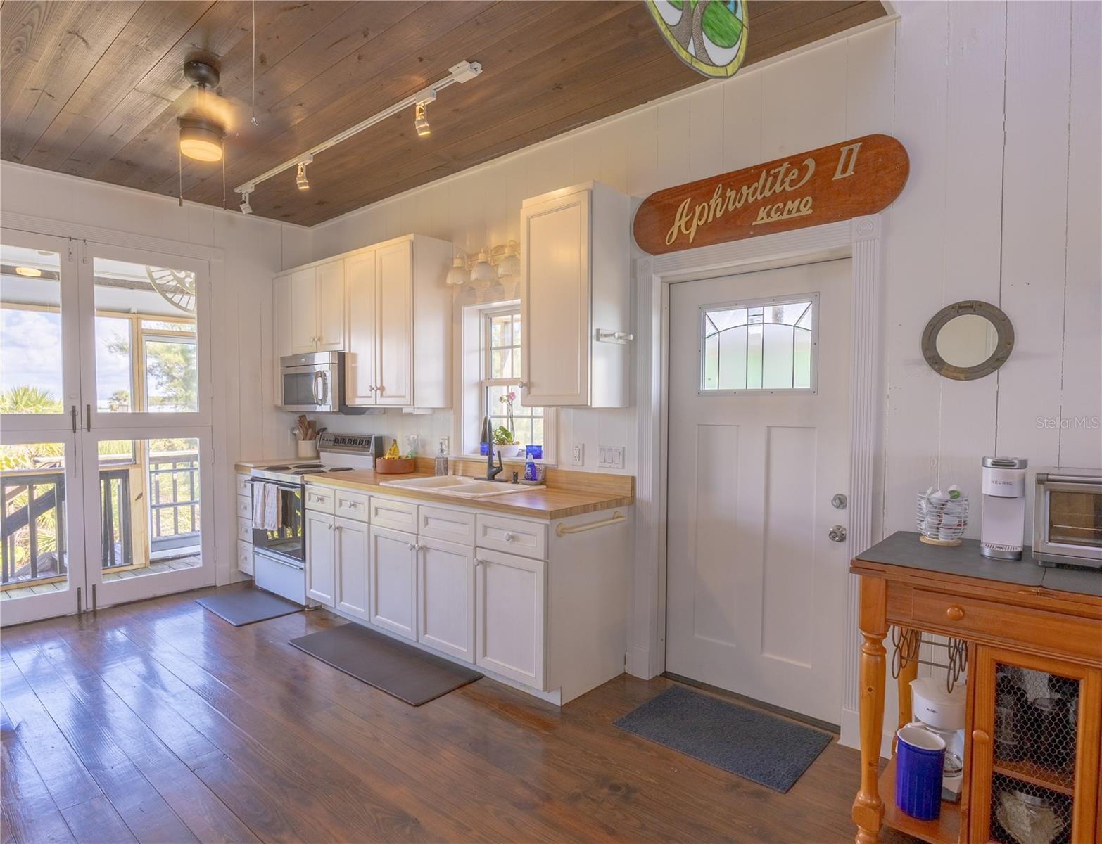 Image 12 of 19 For 8796 Grand Avenue