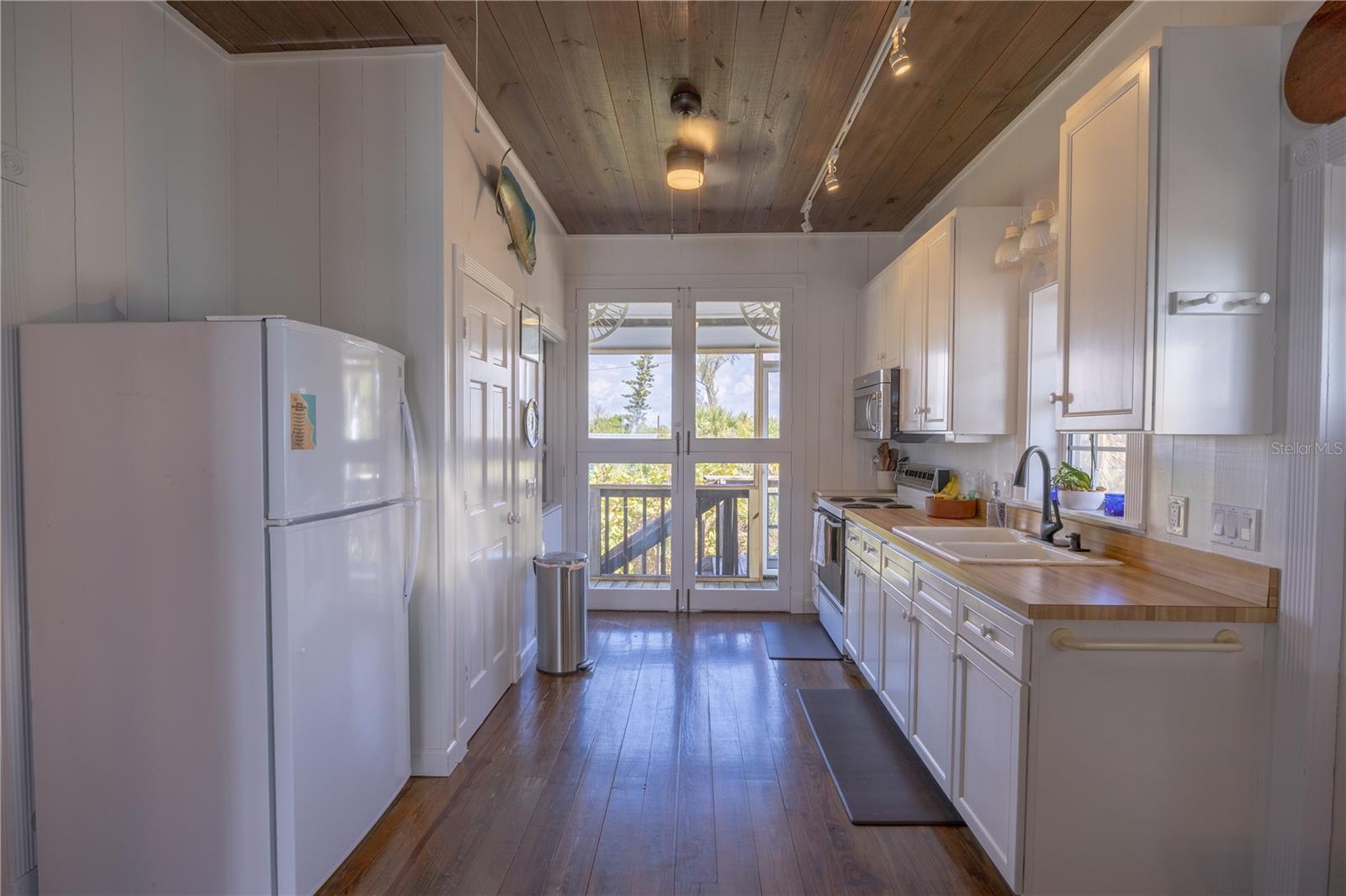 Image 14 of 19 For 8796 Grand Avenue