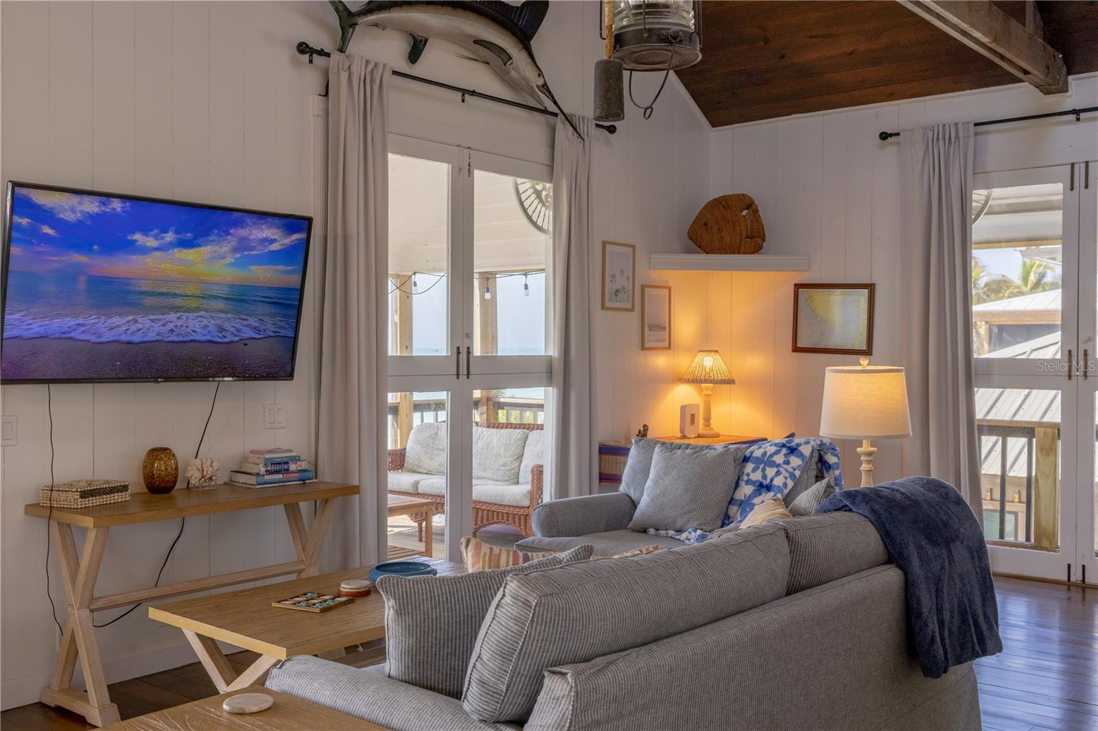 Image 9 of 19 For 8796 Grand Avenue