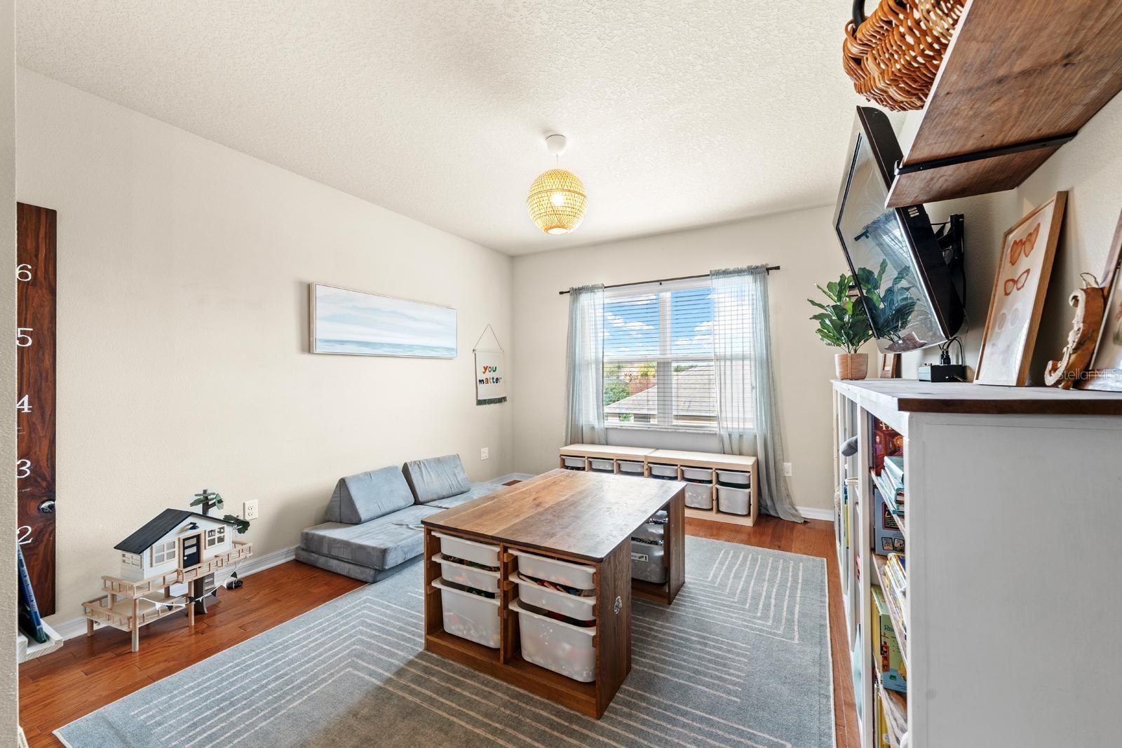 Image 18 of 36 For 15906 Starling Crossing Drive