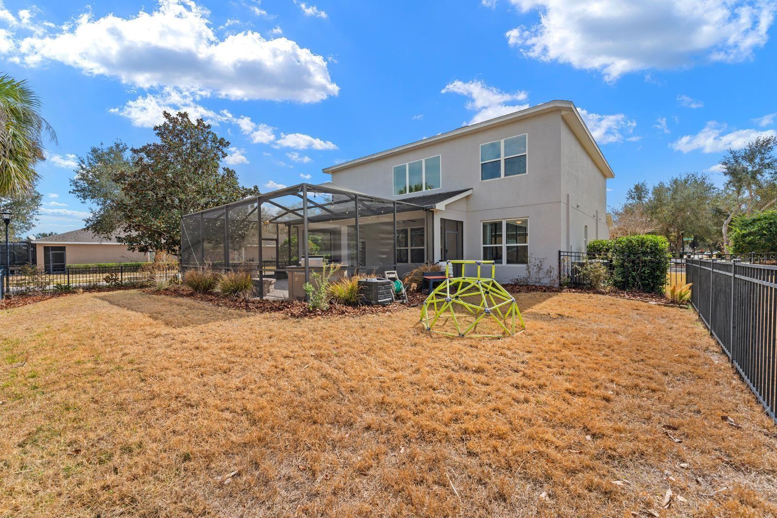 Image 29 of 36 For 15906 Starling Crossing Drive