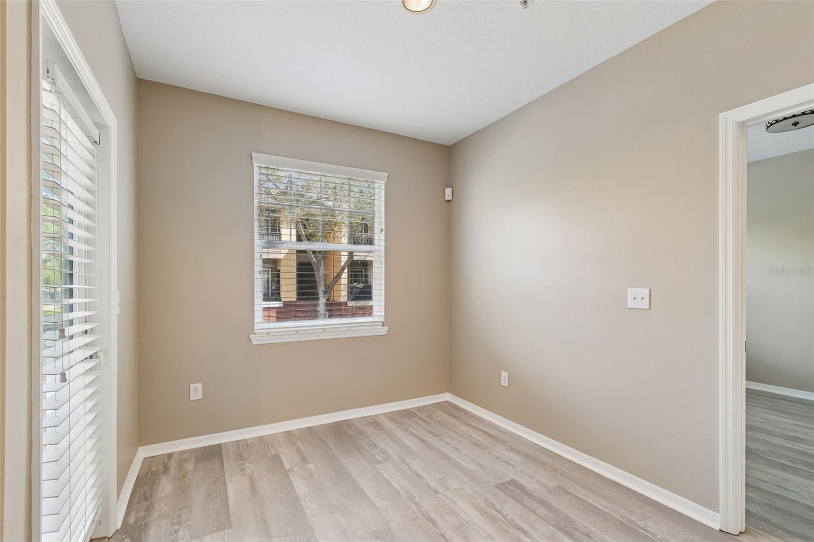 Image 13 of 83 For 1910 Palm Avenue 10205