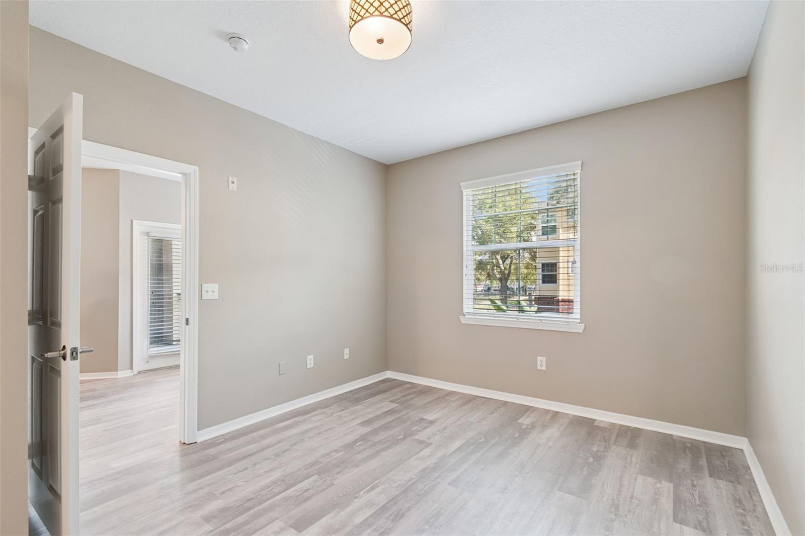 Image 22 of 83 For 1910 Palm Avenue 10205