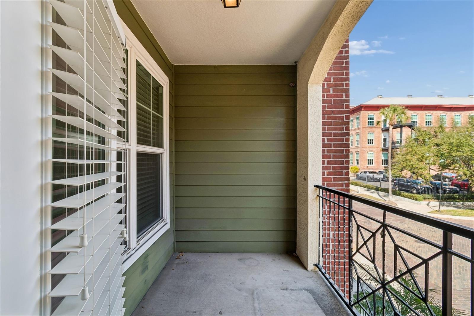 Image 31 of 83 For 1910 Palm Avenue 10205