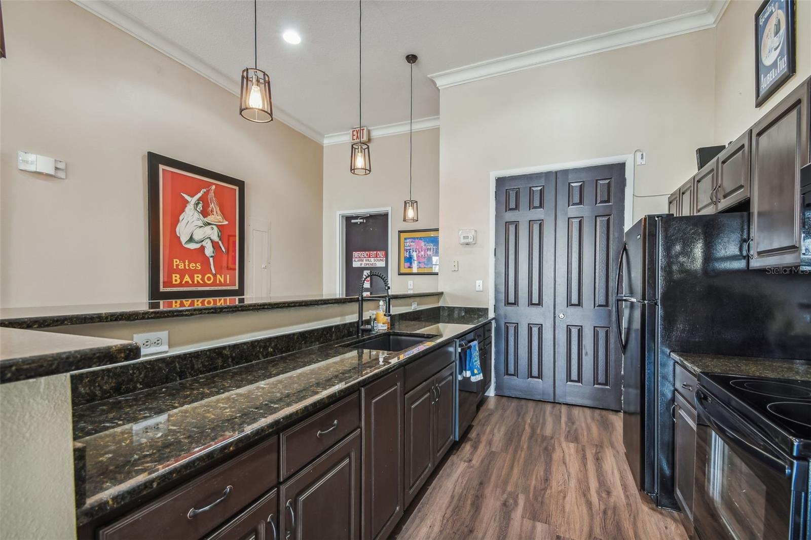 Image 42 of 83 For 1910 Palm Avenue 10205