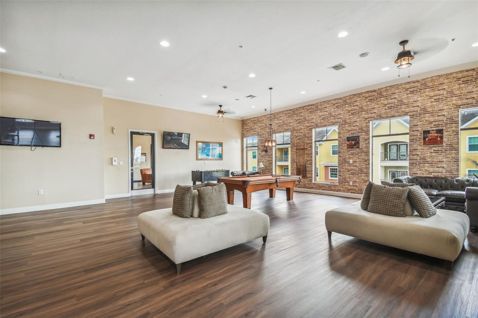 Image 45 of 83 For 1910 Palm Avenue 10205