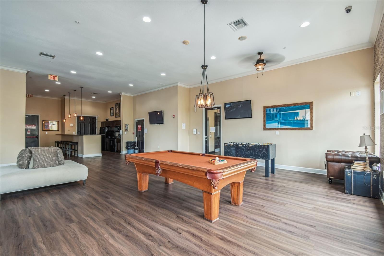 Image 46 of 83 For 1910 Palm Avenue 10205