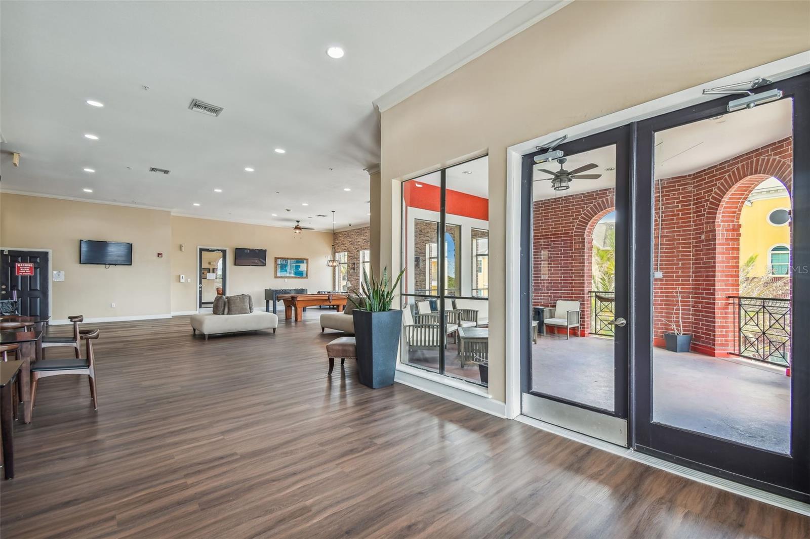 Image 51 of 83 For 1910 Palm Avenue 10205