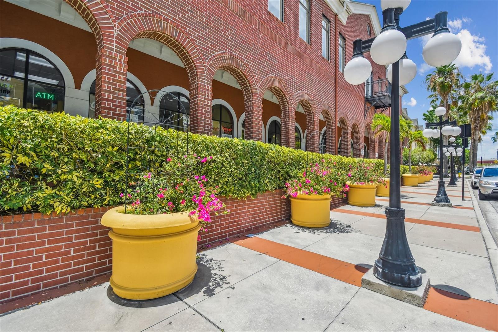 Image 61 of 83 For 1910 Palm Avenue 10205