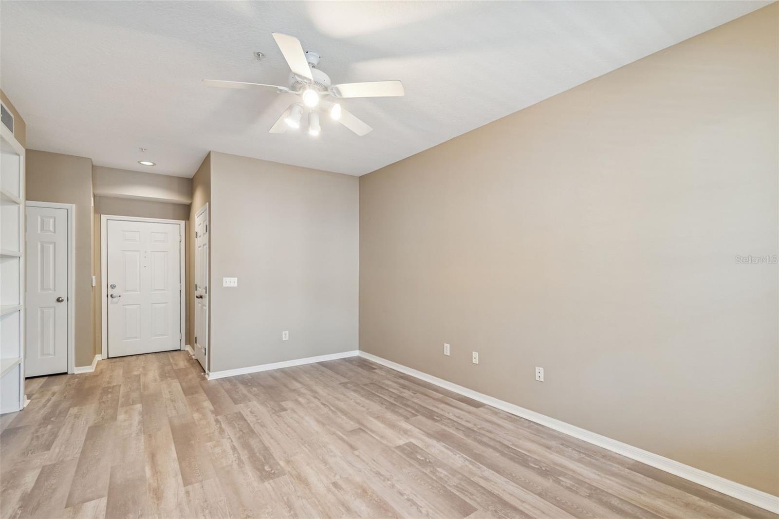 Image 9 of 83 For 1910 Palm Avenue 10205