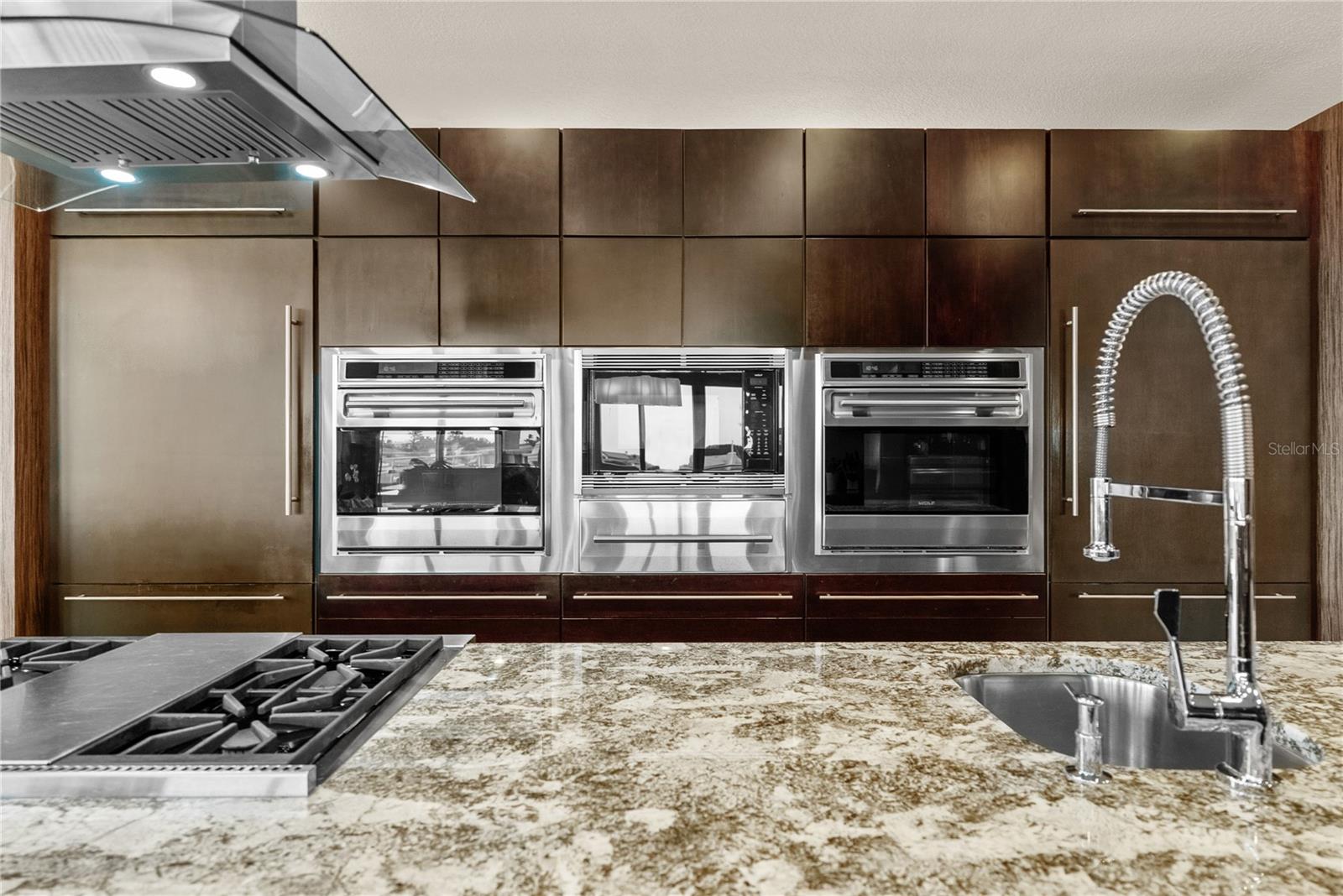 Image 16 of 74 For 40 Bayview Court S 3