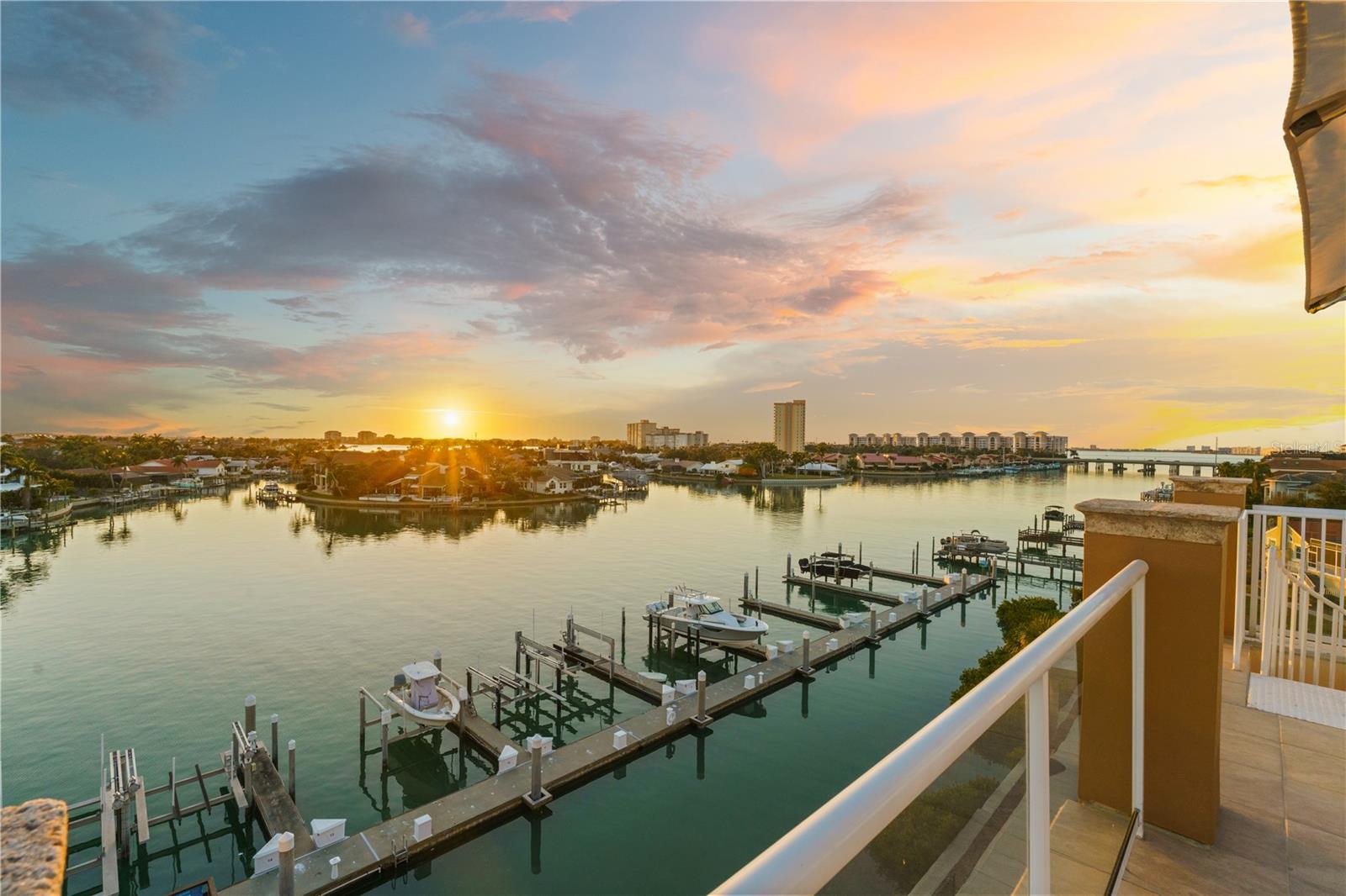 Image 54 of 74 For 40 Bayview Court S 3