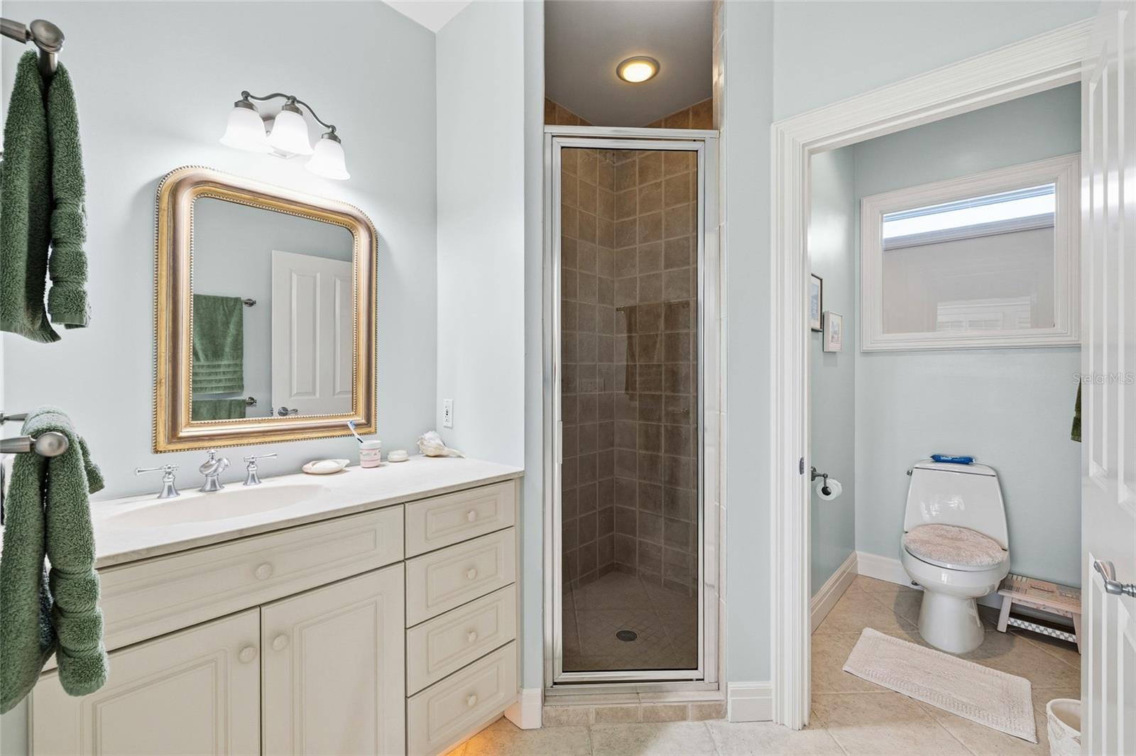 Image 36 of 62 For 162 Blackwall Court