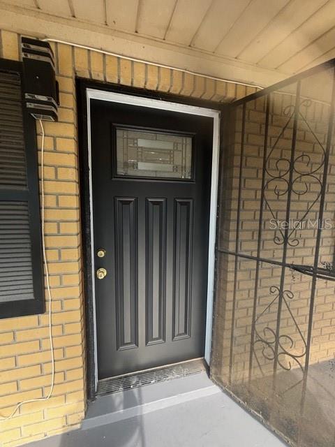 Image 3 of 12 For 2004 Genesee Street