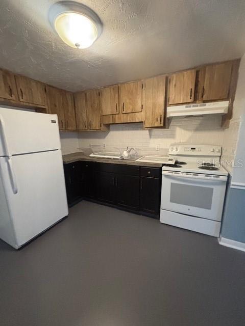 Image 7 of 12 For 2004 Genesee Street