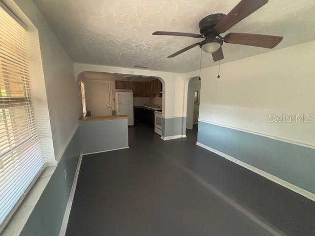 Image 9 of 12 For 2004 Genesee Street