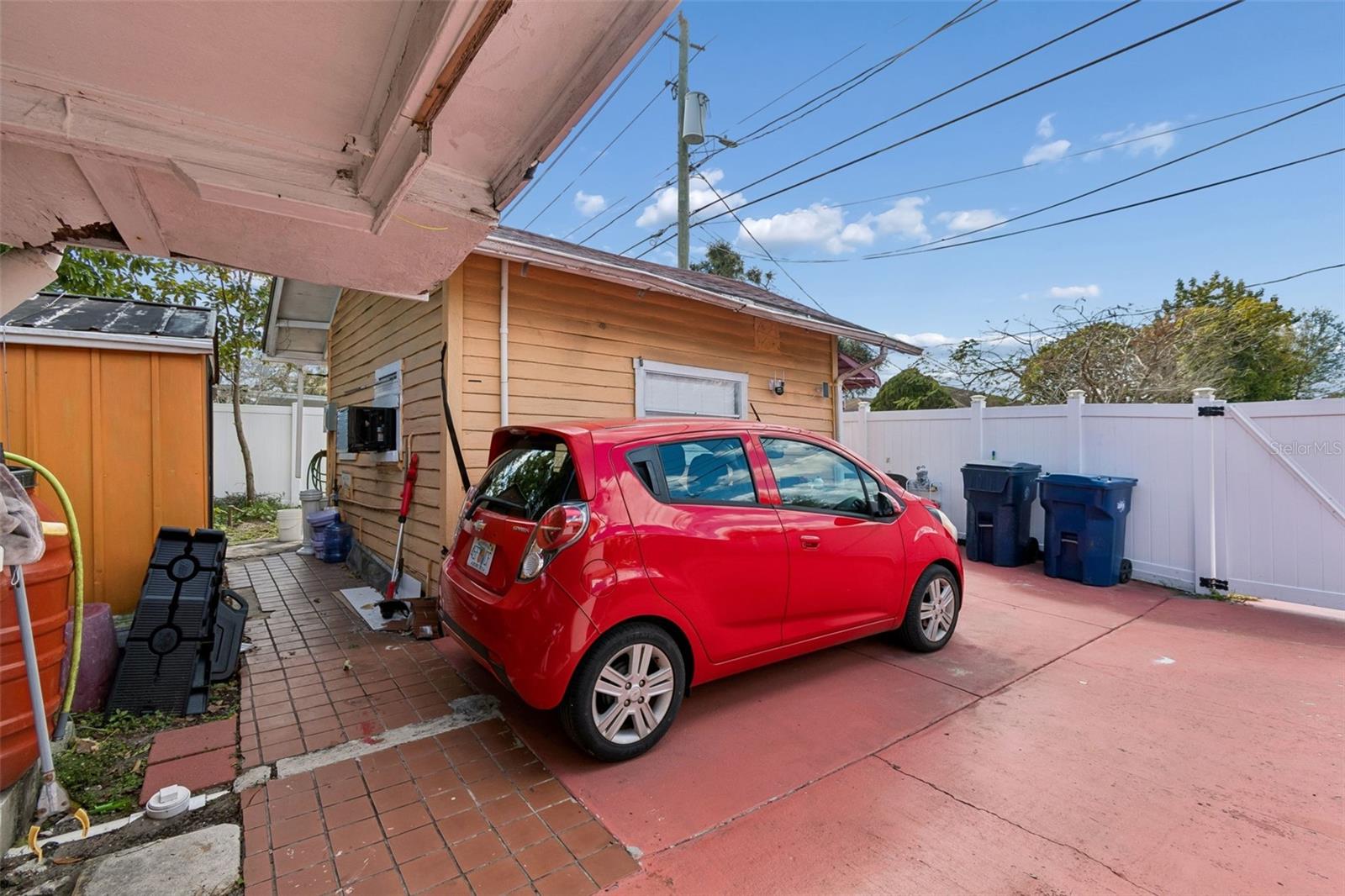 Listing photo id 9 for 3030 Frierson Avenue