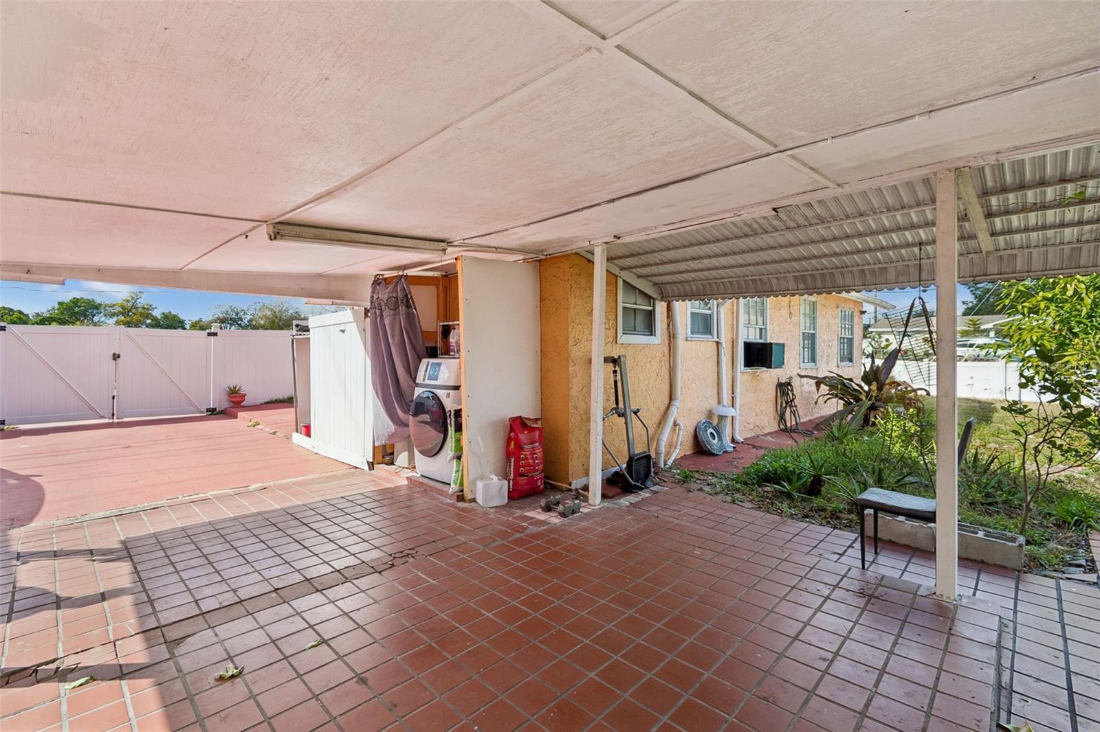 Listing photo id 10 for 3030 Frierson Avenue