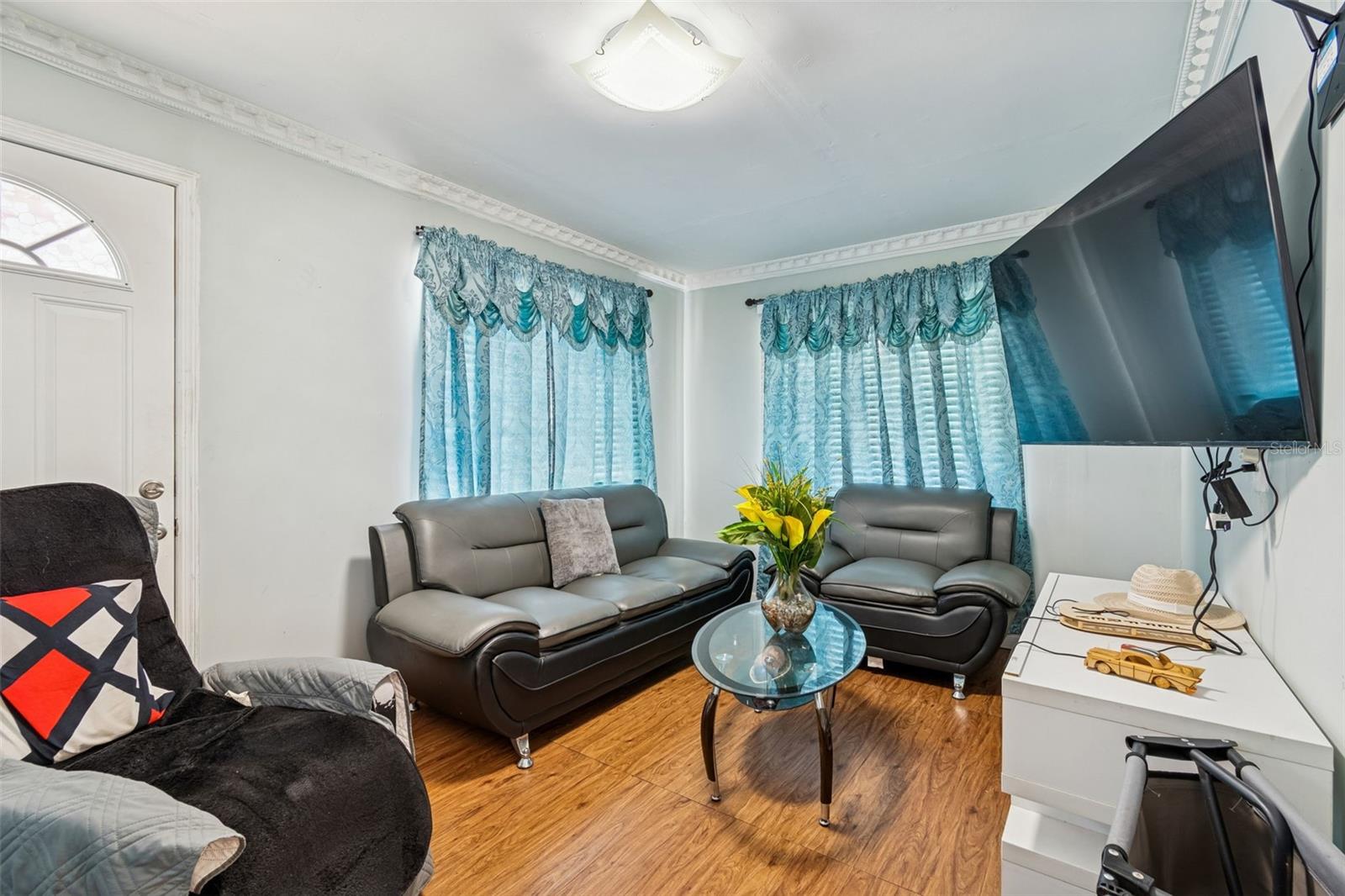 Listing photo id 1 for 3030 Frierson Avenue