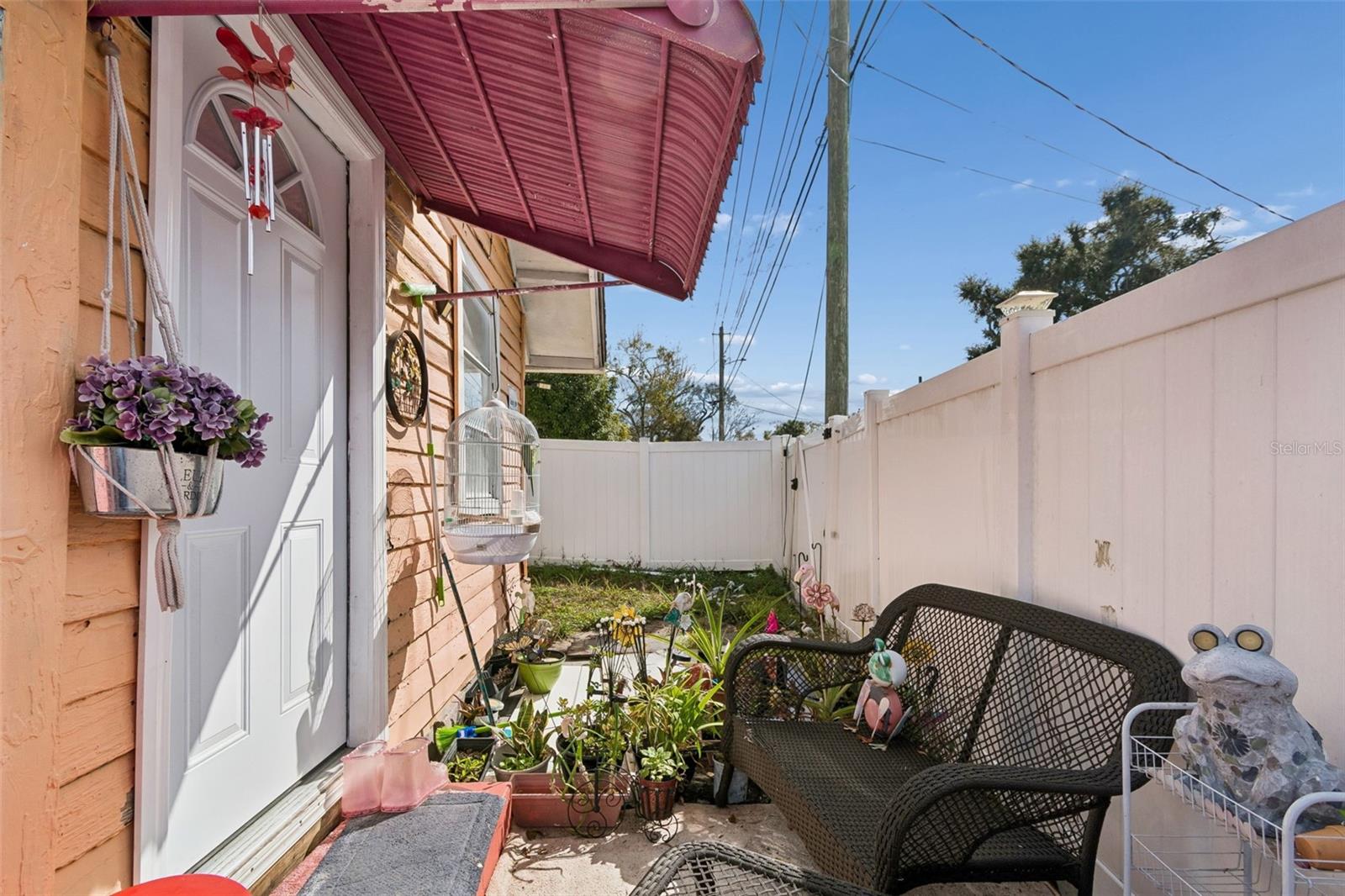 Listing photo id 7 for 3030 Frierson Avenue