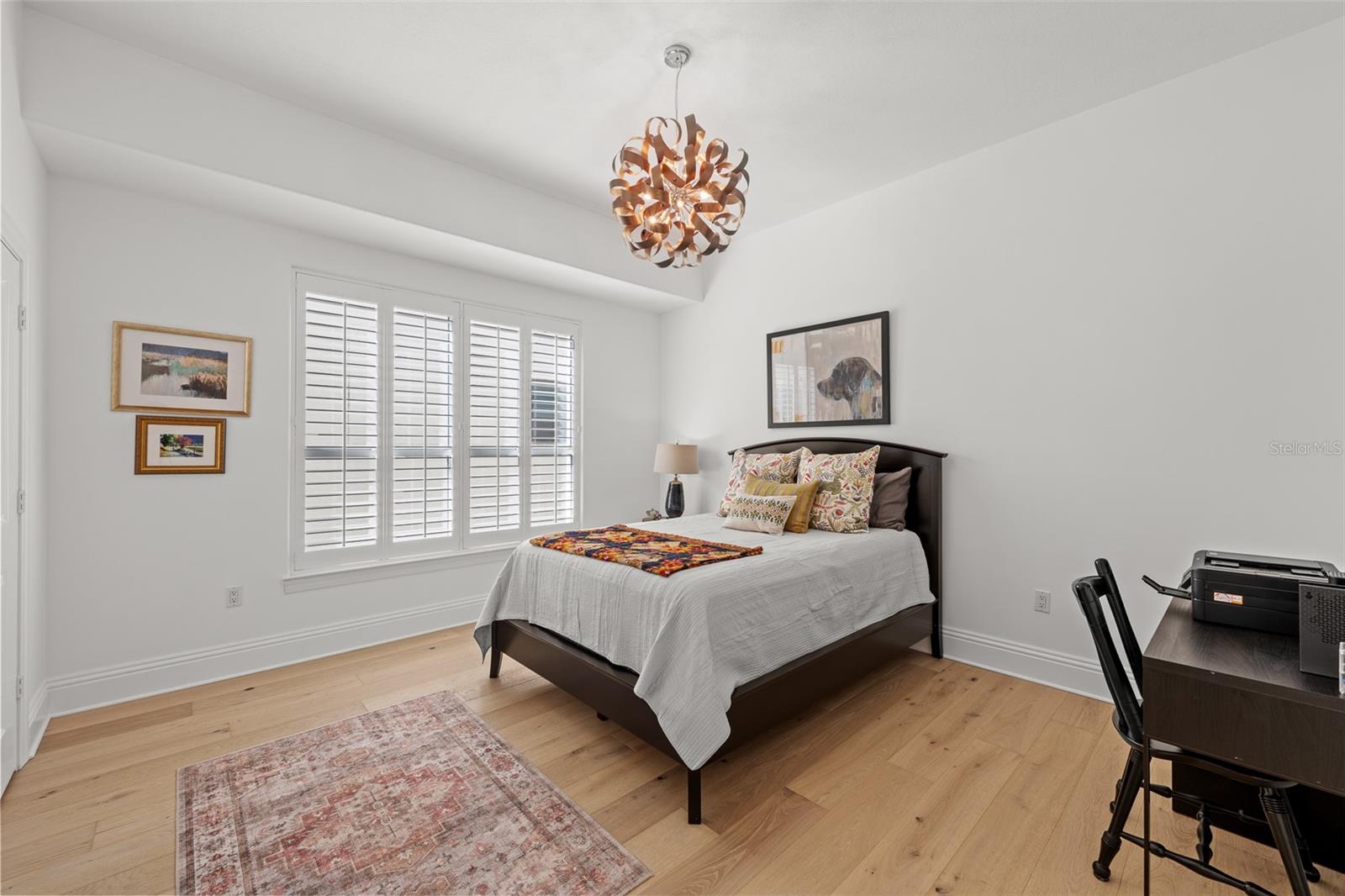 Listing photo id 9 for 509 Bay Street 303