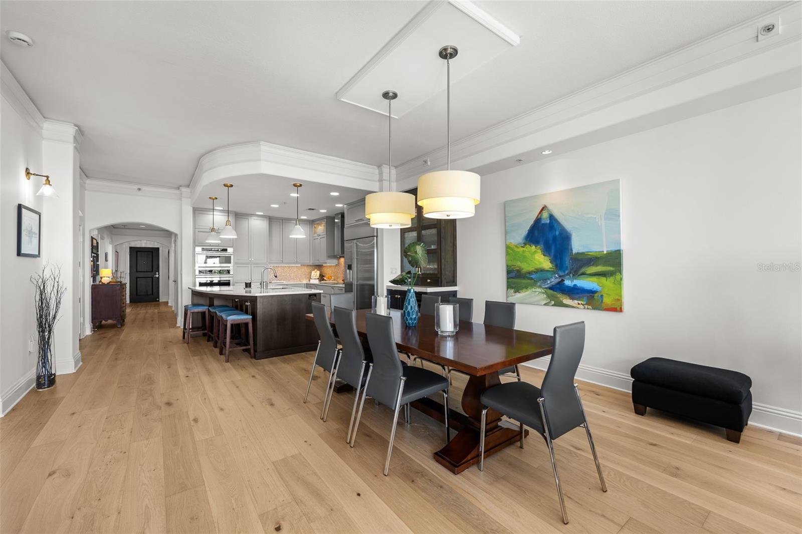 Listing photo id 28 for 509 Bay Street 303