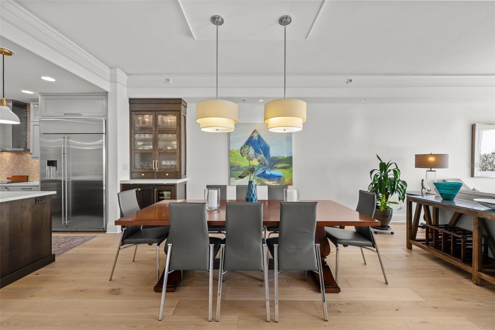 Listing photo id 34 for 509 Bay Street 303