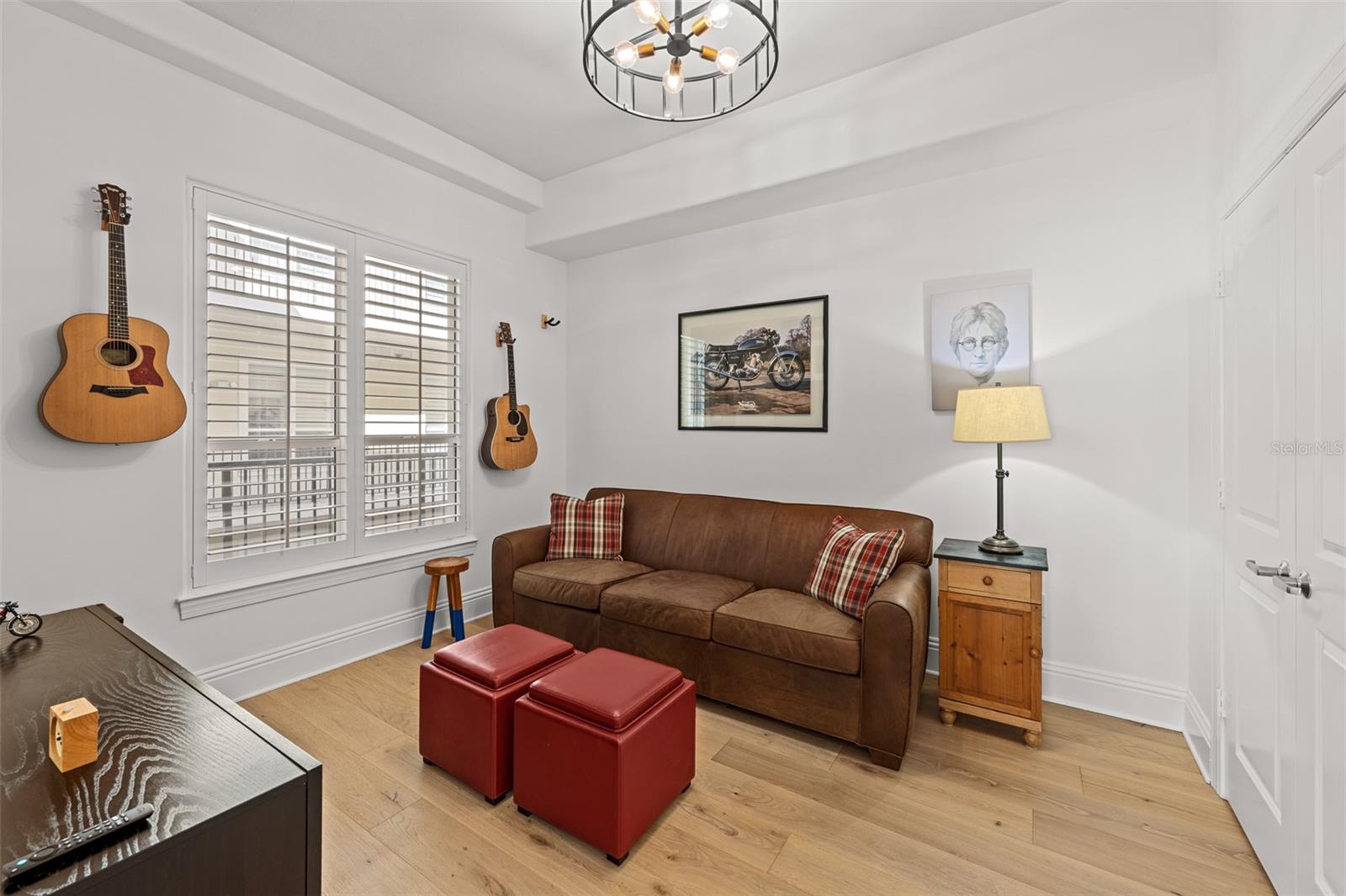 Listing photo id 6 for 509 Bay Street 303