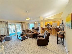 Image 10 of 33 For 404 Hidden Harbour Drive 404