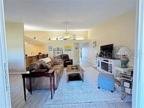 Image 12 of 33 For 404 Hidden Harbour Drive 404