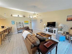 Image 5 of 33 For 404 Hidden Harbour Drive 404