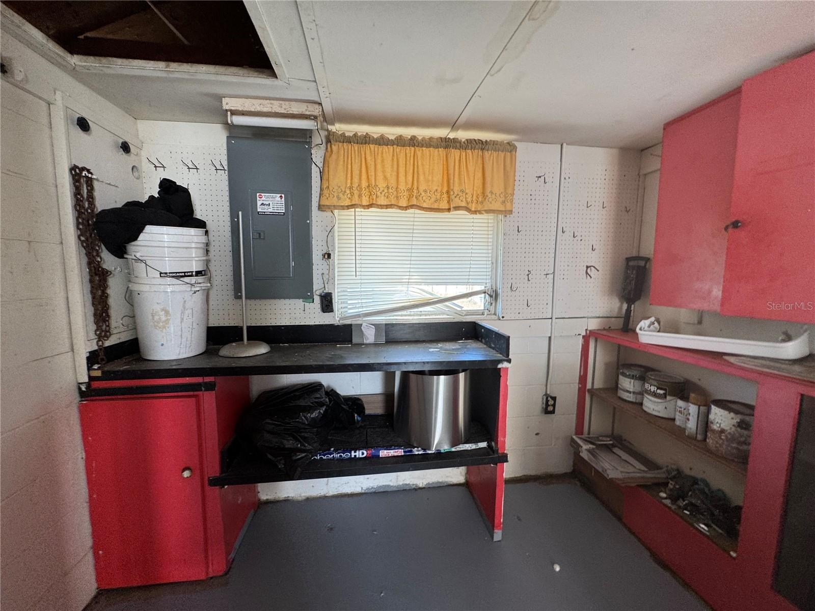 Image 24 of 33 For 1919 Pleasure Drive