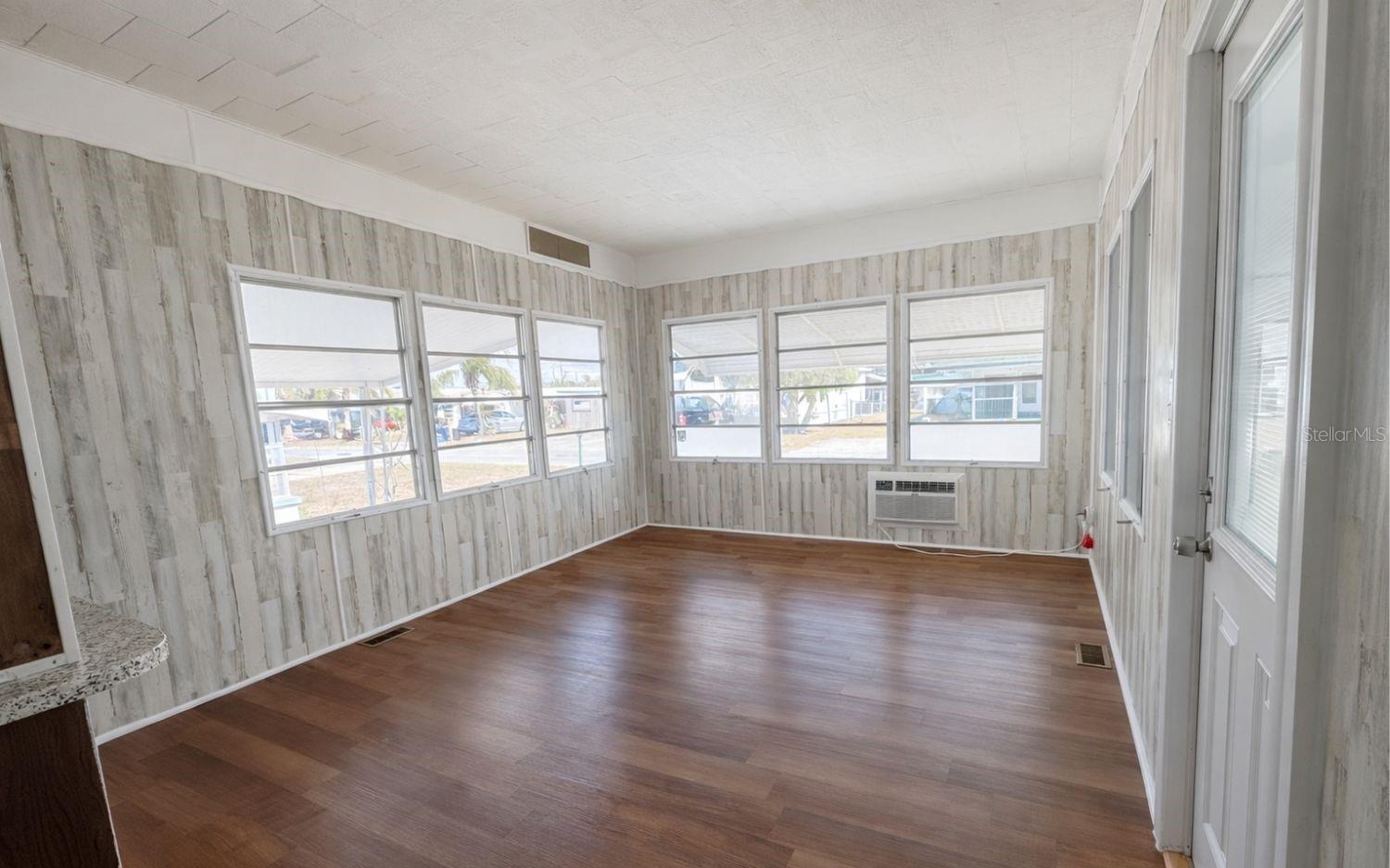 Image 8 of 33 For 1919 Pleasure Drive