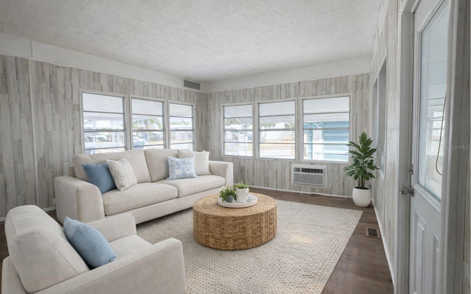 Image 9 of 33 For 1919 Pleasure Drive