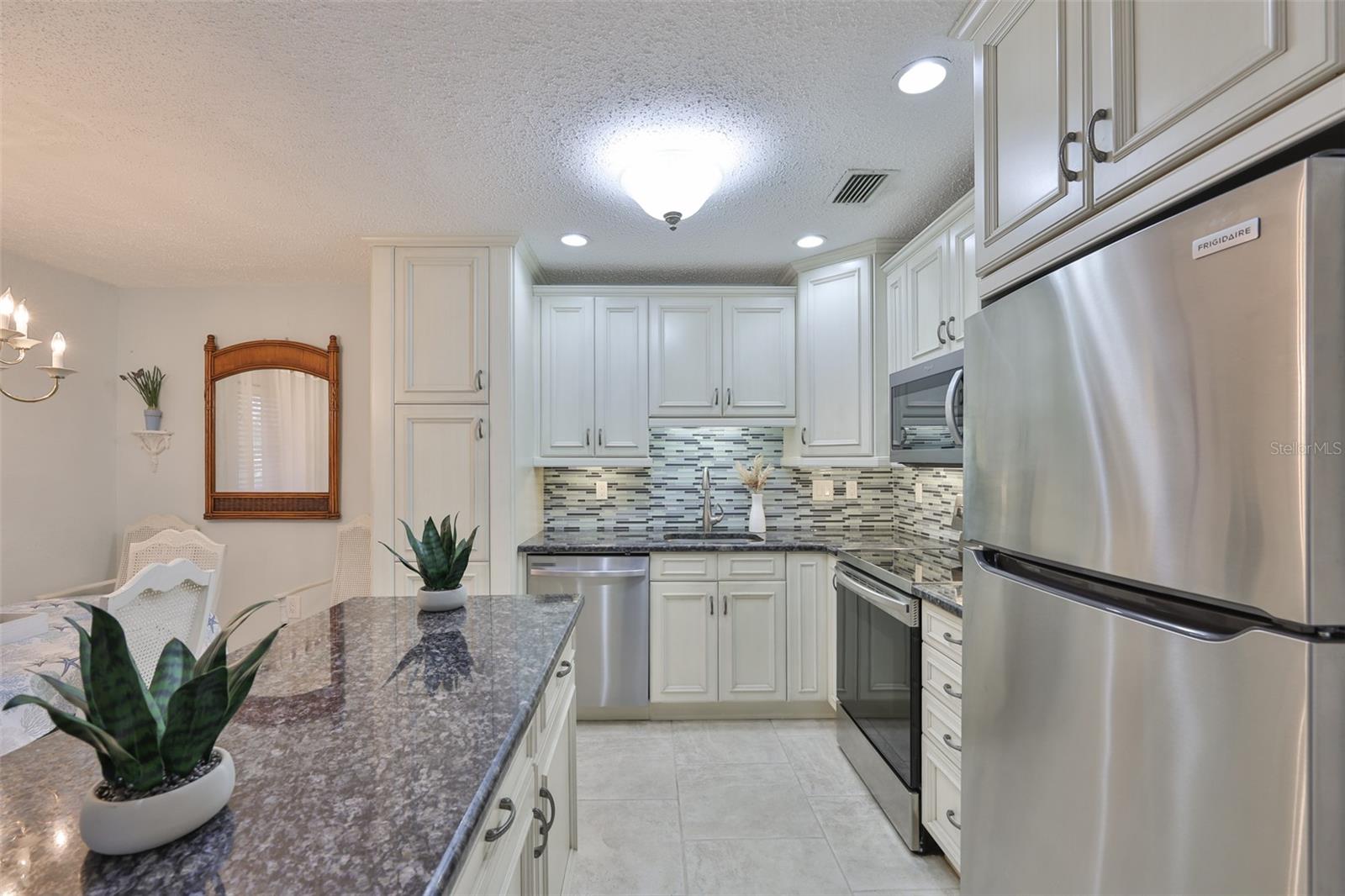 Image 14 of 48 For 8911 Blind Pass Road 306