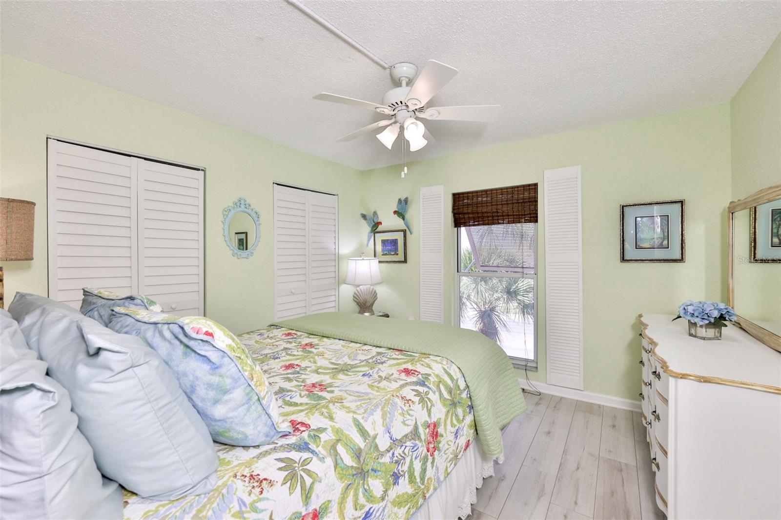 Image 21 of 48 For 8911 Blind Pass Road 306