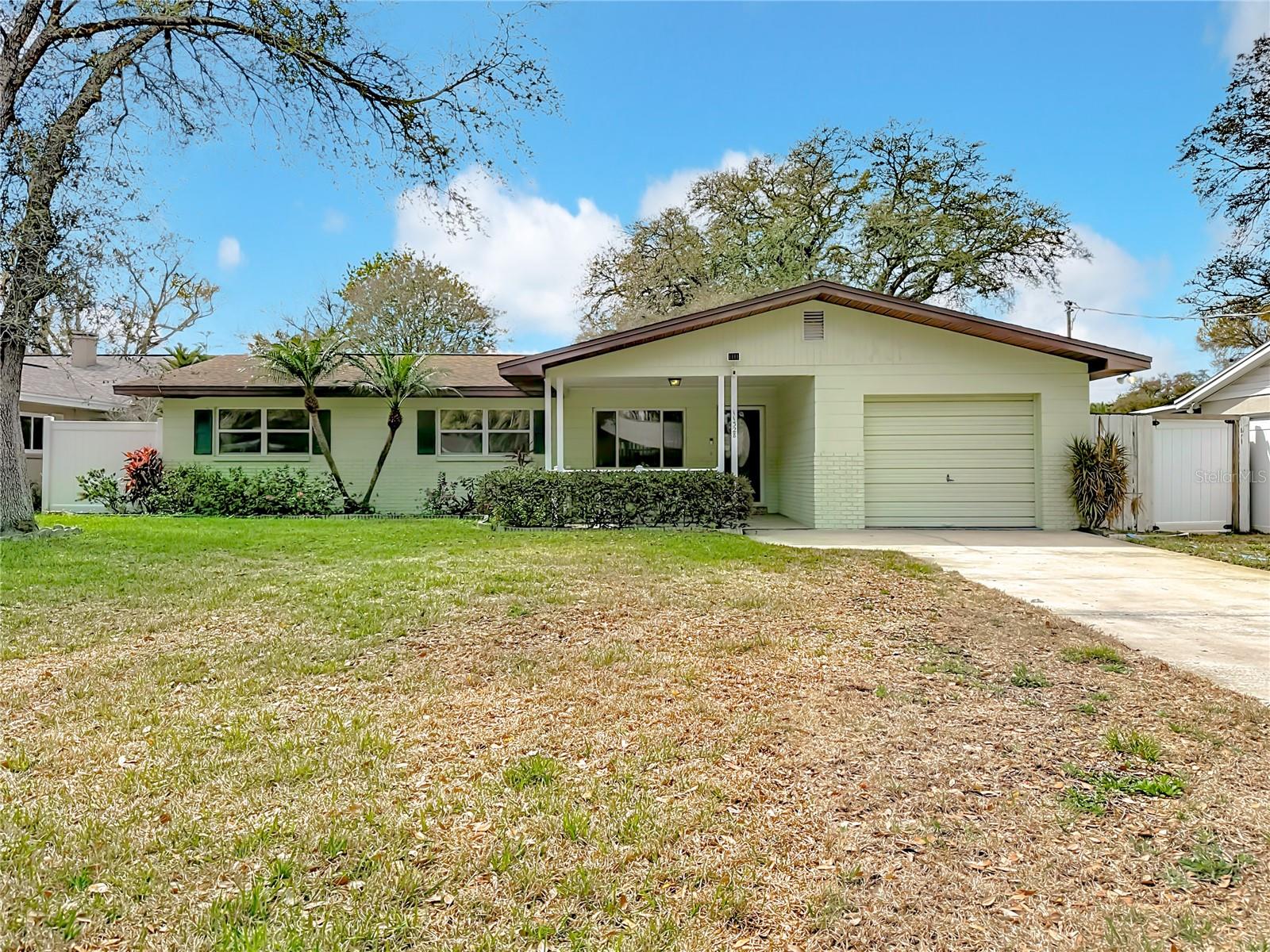 Details for 11328 Oakleaf Avenue, TAMPA, FL 33612