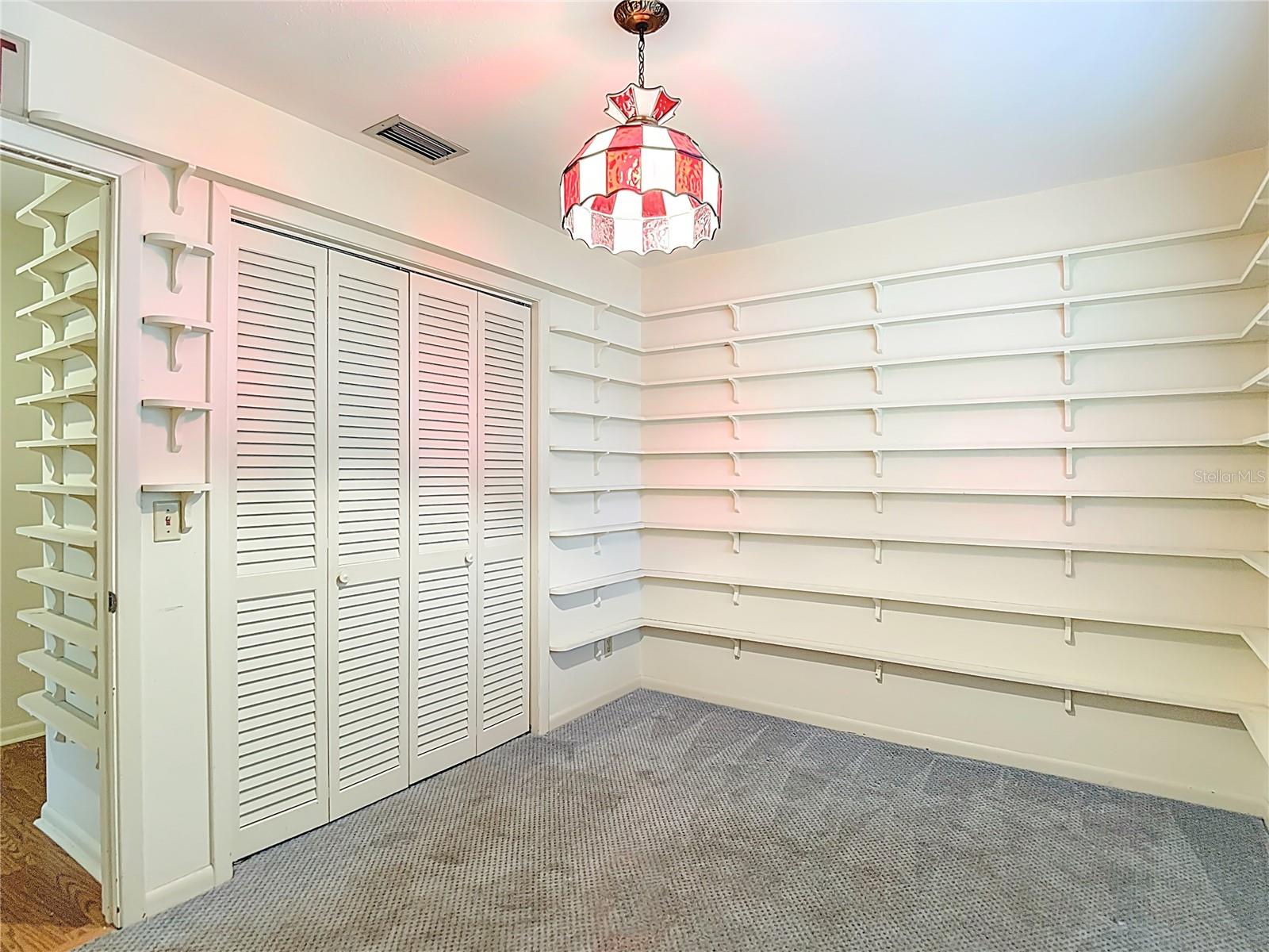 Image 20 of 31 For 11328 Oakleaf Avenue