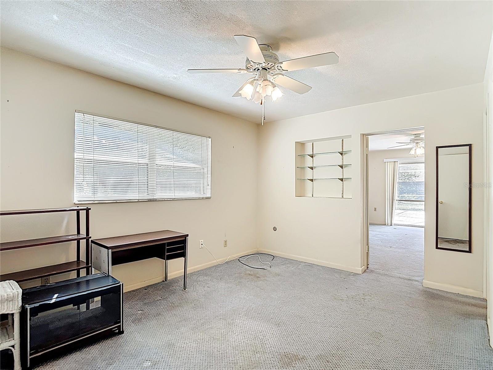 Image 23 of 31 For 11328 Oakleaf Avenue