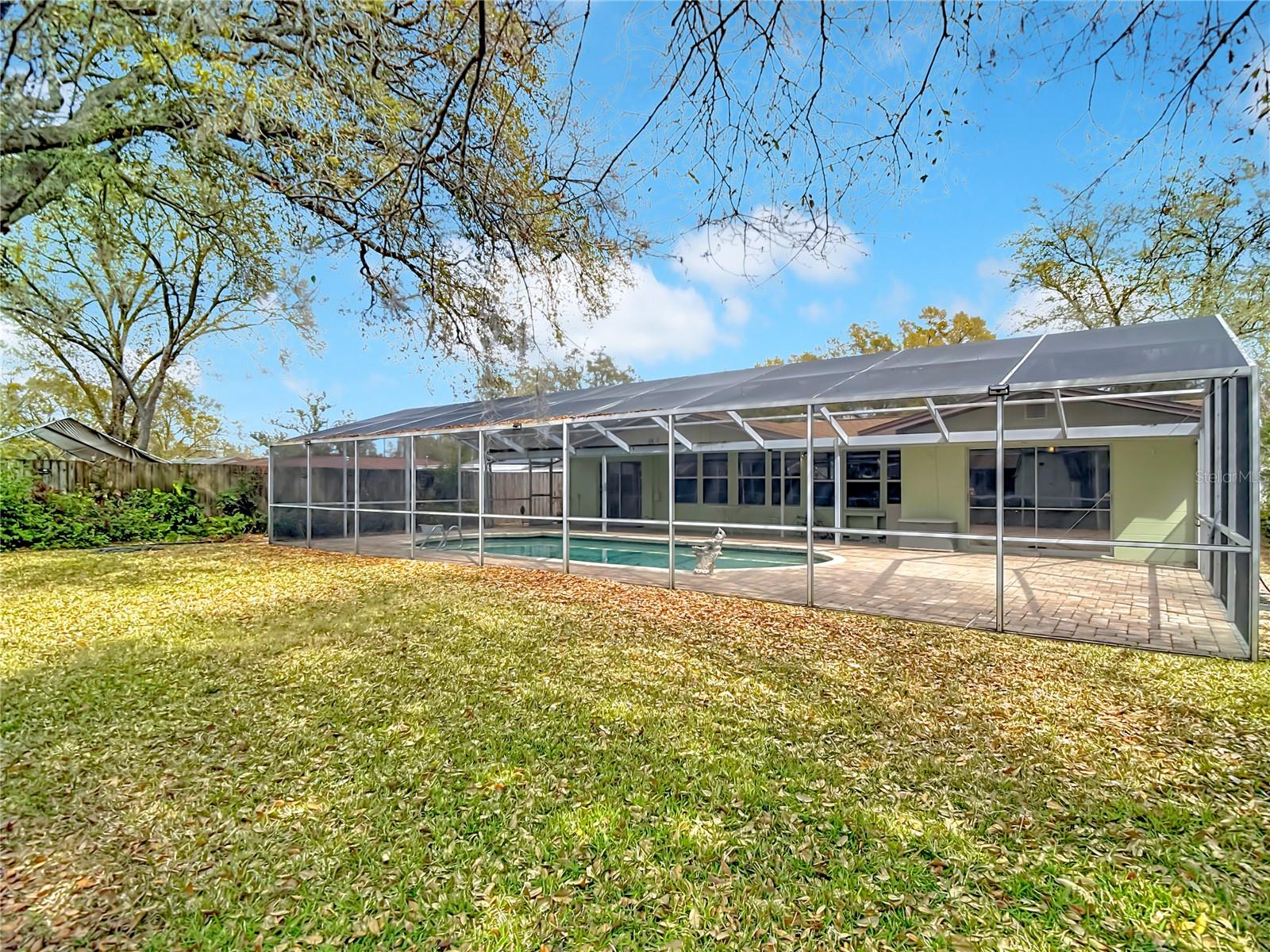 Image 6 of 31 For 11328 Oakleaf Avenue