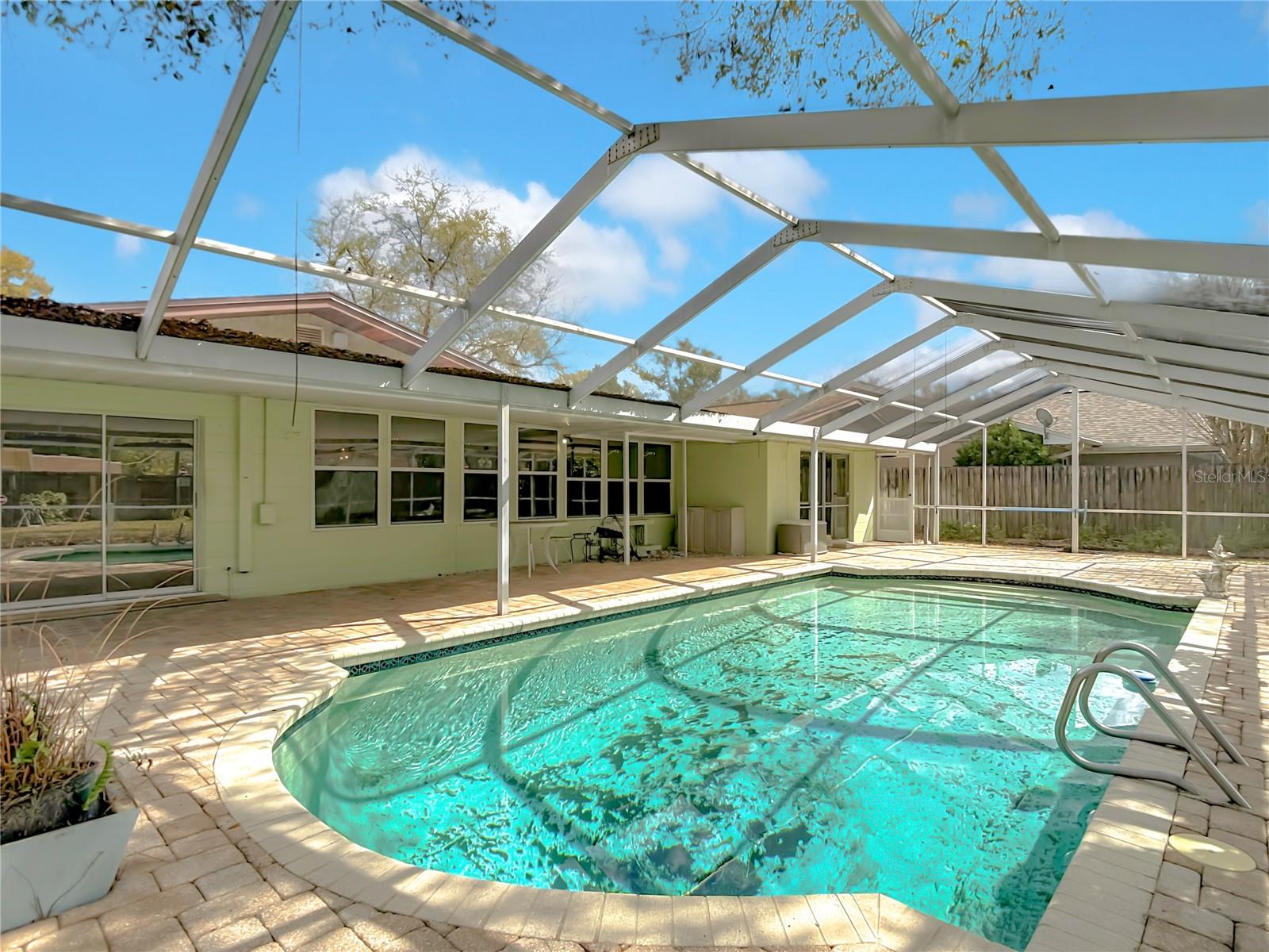 Image 8 of 31 For 11328 Oakleaf Avenue