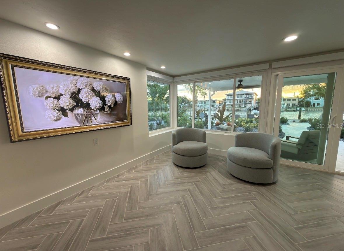 Image 6 of 16 For 12350 4th Street E