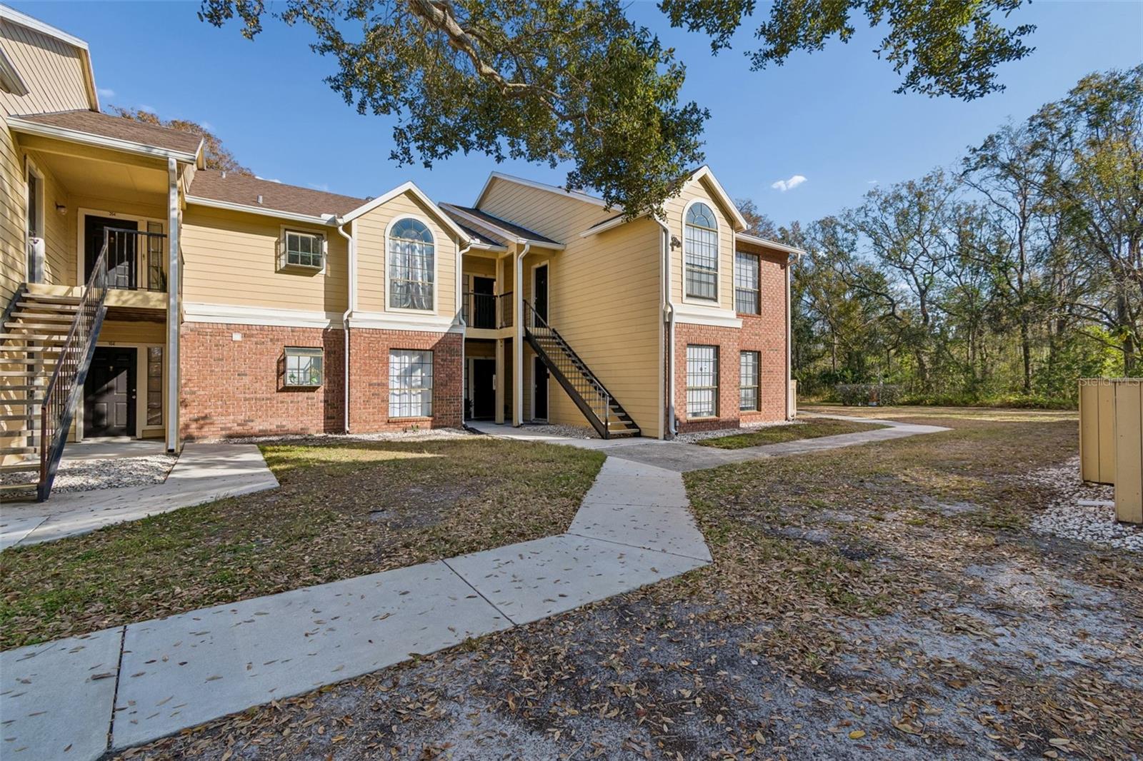 Image 39 of 48 For 8742 Mallard Reserve Drive 105