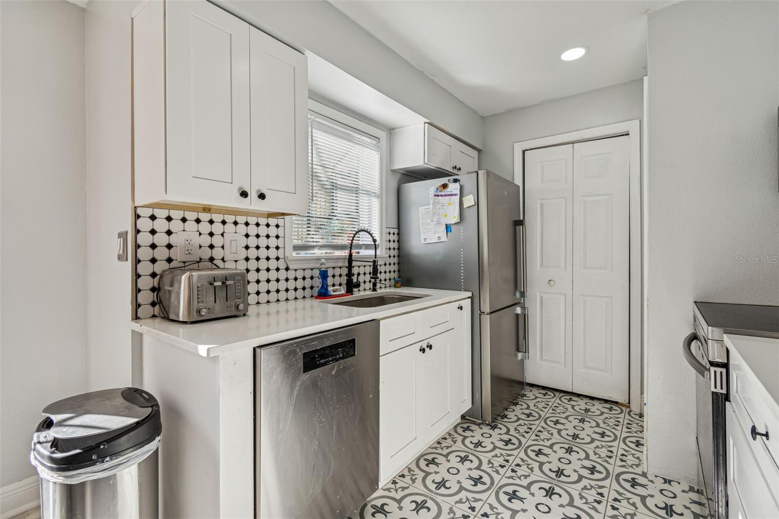 Image 9 of 48 For 8742 Mallard Reserve Drive 105